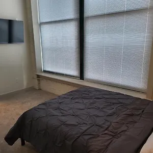  Apartment Prime Location Alert!!